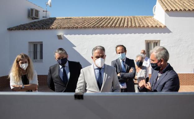 Andalucía está a «solo seis puntos» de lograr el objetivo de vacunados con al menos una dosis