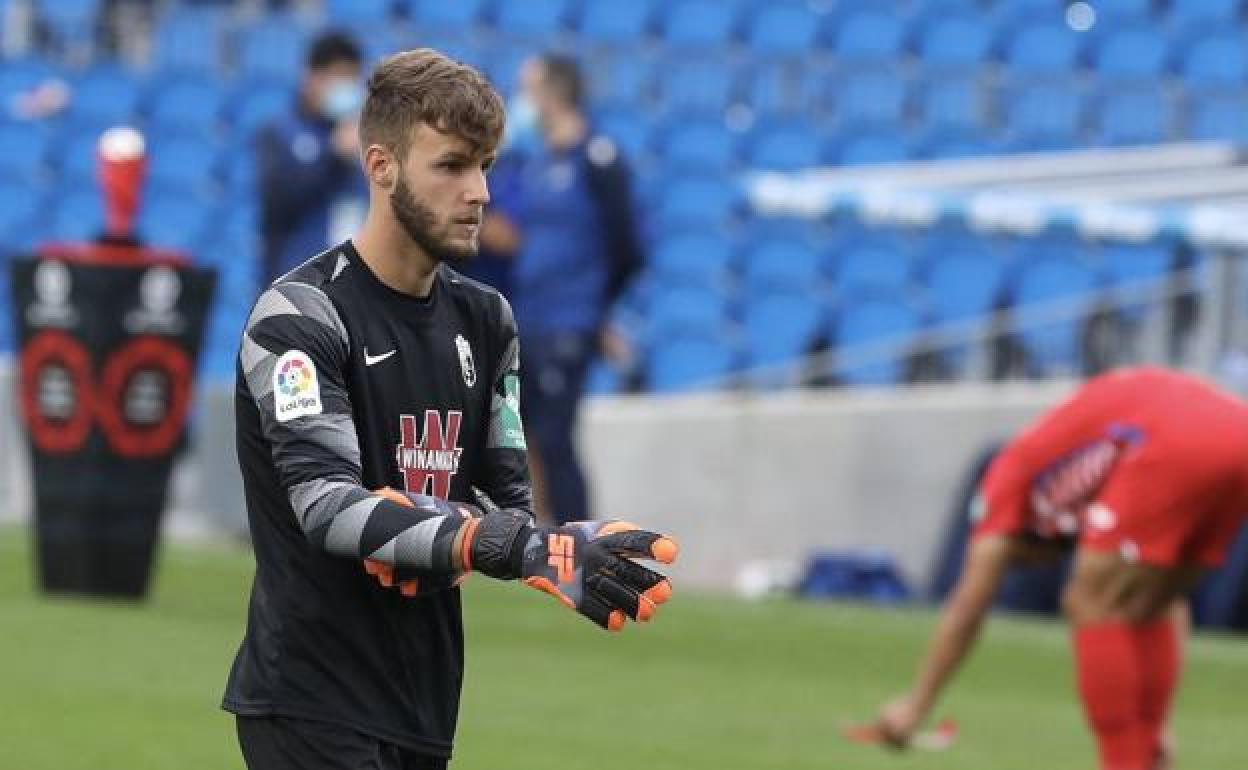 El portero Ángel Jiménez ya debutó con el Granada en el estadio Reale Arena de San Sebastián. 