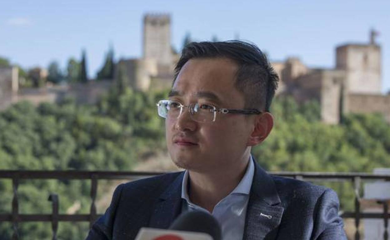 John Jiang durante su presentación en Granada. 