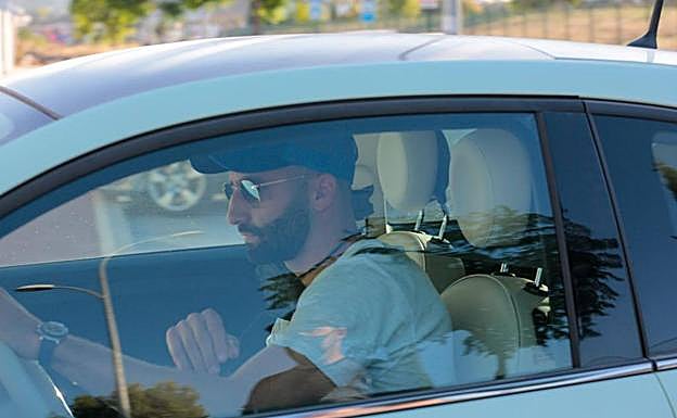 Gonalons, en el momento de entrar a la Ciudad Deportiva. 