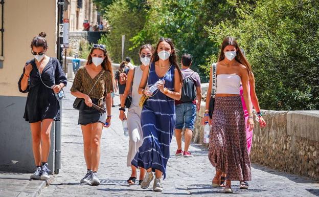 Calor en las calles de Granada. 