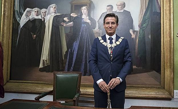 El pleno se celebrará al aire libre y no habrá intervenciones de los portavoces