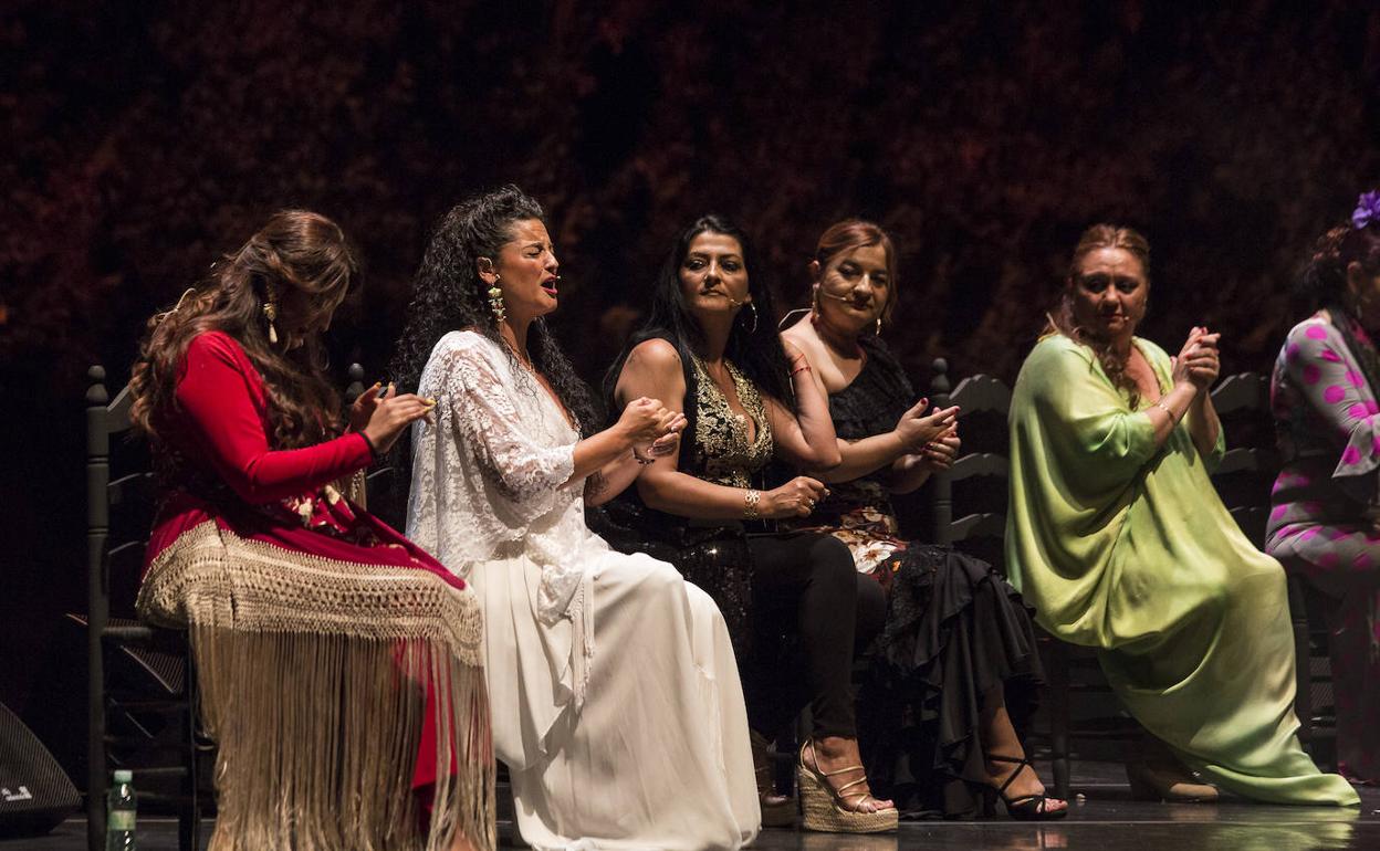 El cante flamenco femenino protagonizó anoche la velada en el Generalife.