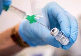 Vacuna de AstraZeneca: Salud aclara si la segunda dosis provoca más reacciones