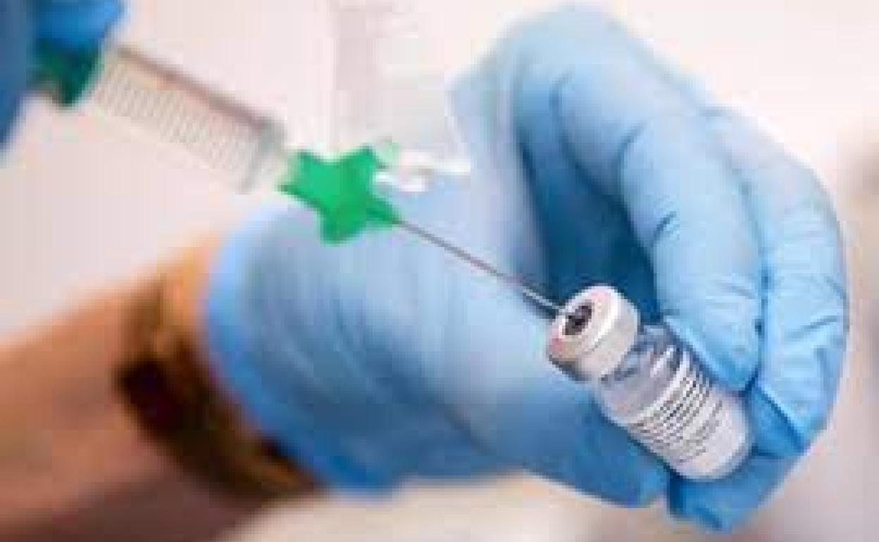 La Junta destaca los principales síntomas tras recibir las vacunas