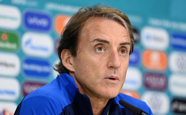 El seleccionador italiano, Roberto Mancini, en conferencia de prensa. 