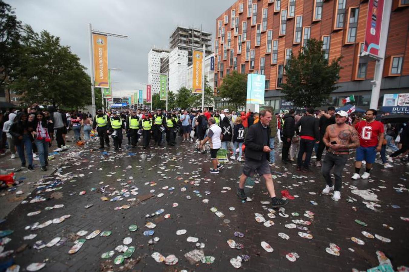 Fotos: Las imágenes de los incidentes en Wembley antes de la final