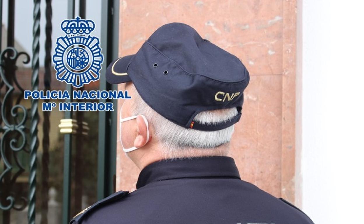 Detenido por asaltar la casa de su compañero de trabajo en Granada y robarle joyas de oro y 500 euros