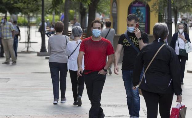 Los contagios diarios en Granada siguen al alza con 375 positivos en solo un día