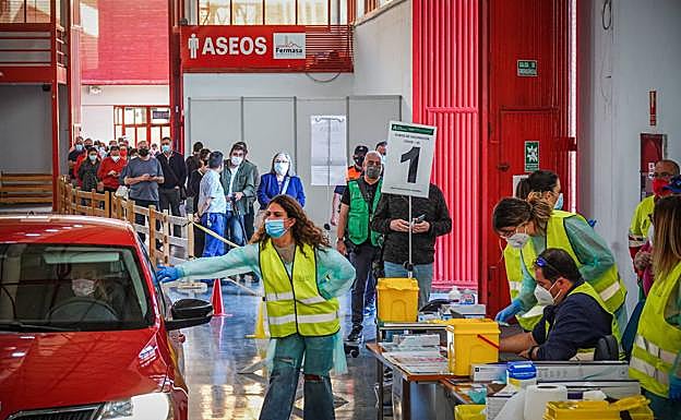 Vacuna sin cita previa a personas de entre 40 y 69 años desde el lunes a vecinos de la capital y otros tres pueblos