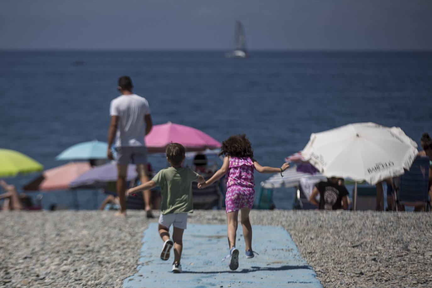 El litoral granadino se encuenta a mediados de julio con un ambiente estupendo y con unas cifras de ocupación esperanzadoras