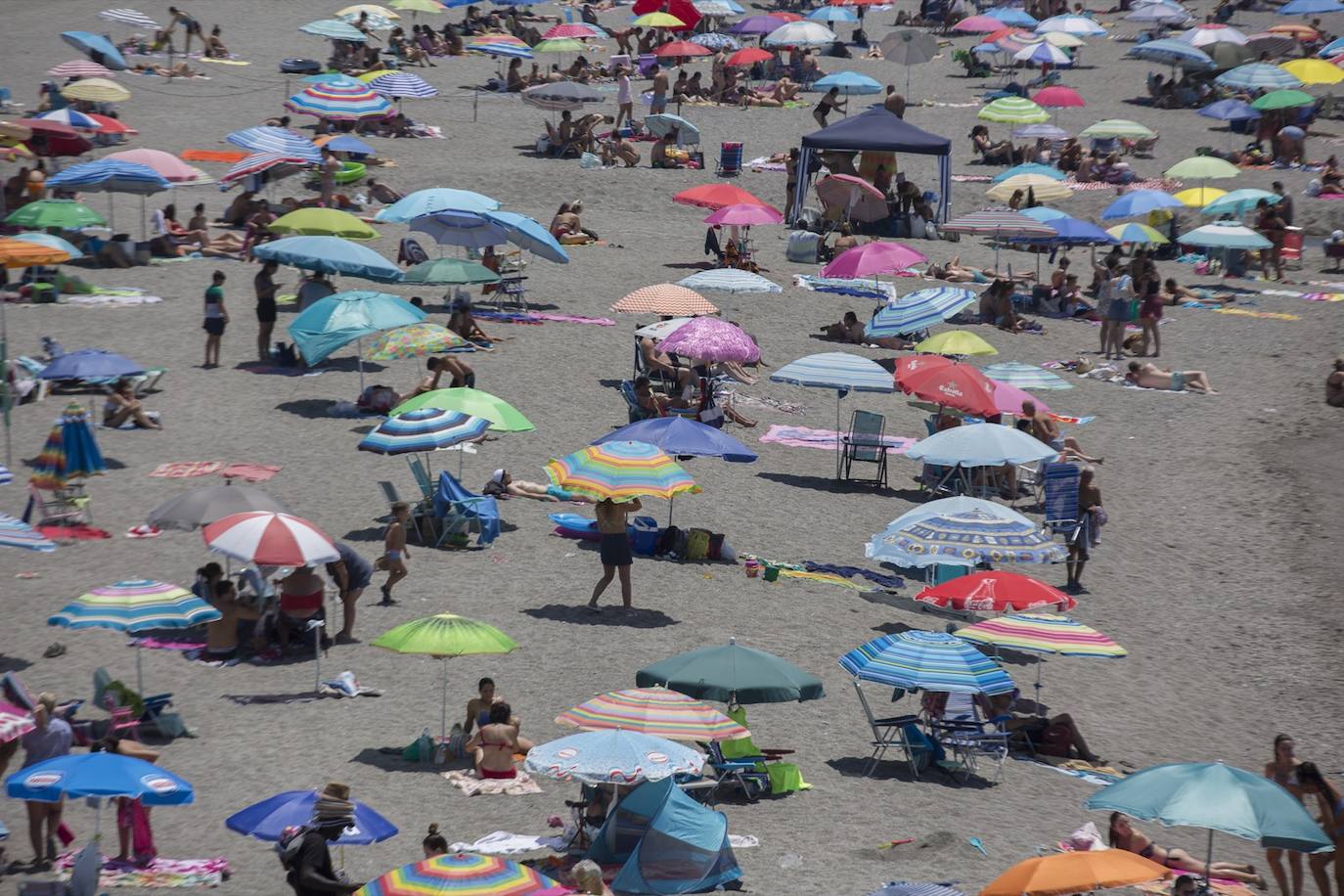 El litoral granadino se encuenta a mediados de julio con un ambiente estupendo y con unas cifras de ocupación esperanzadoras