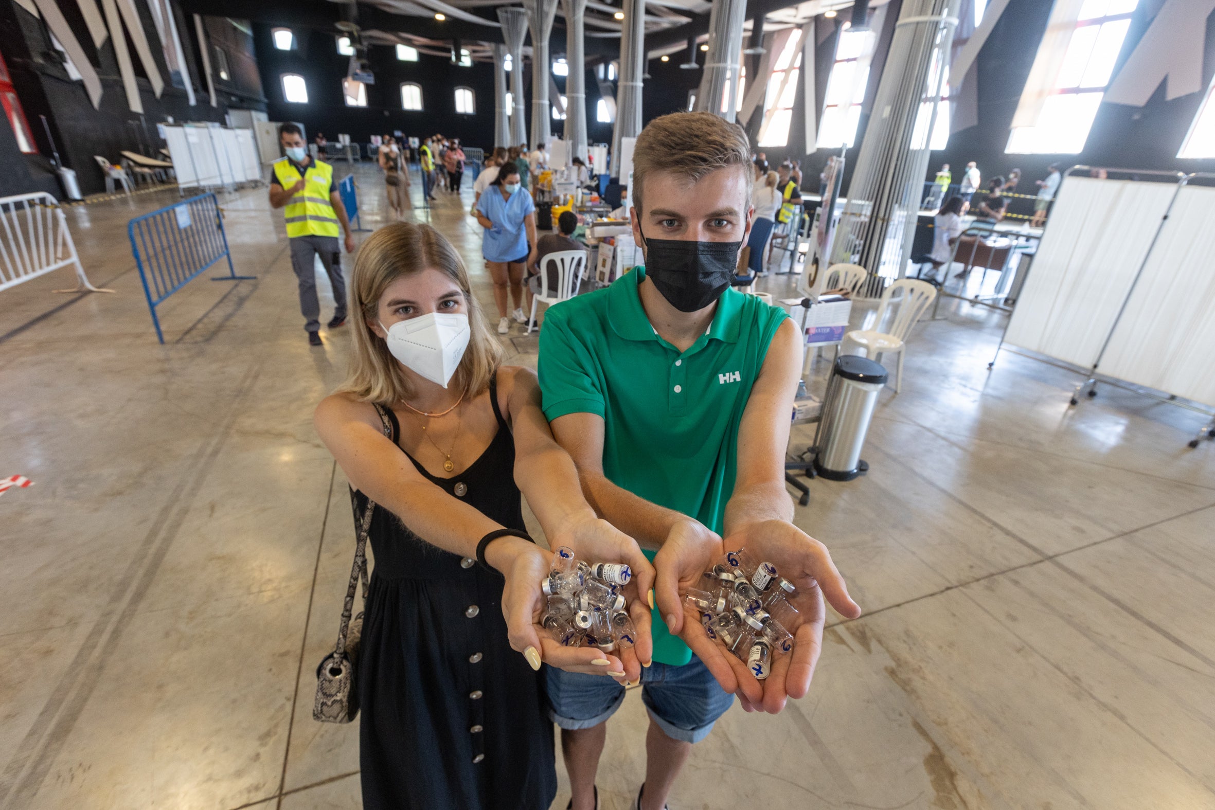 La vacunación avanza en Granada por nuevos grupos de edad