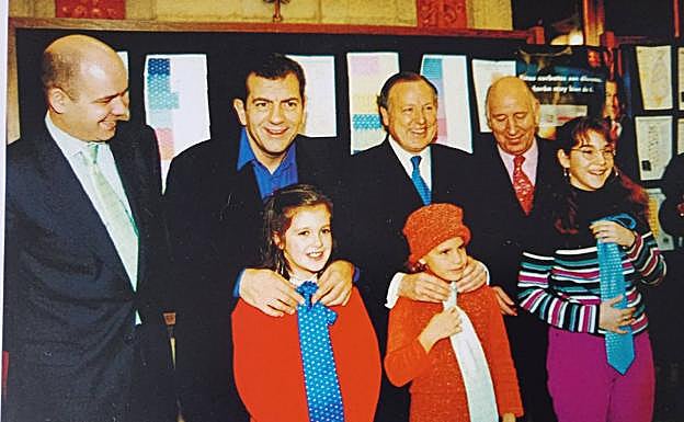 En un acto junto a Carlos Sobera.