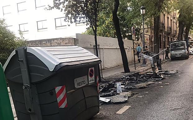 Segunda noche consecutiva de quema de contenedores en el centro de Granada