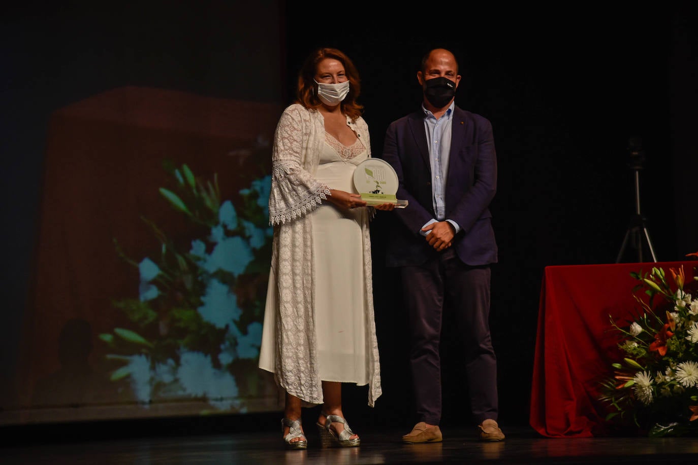 El Centro Cultural de Adra acogió este jueves una gala en la que se puso en valor al sector agroalimentario de la provincia de Almería