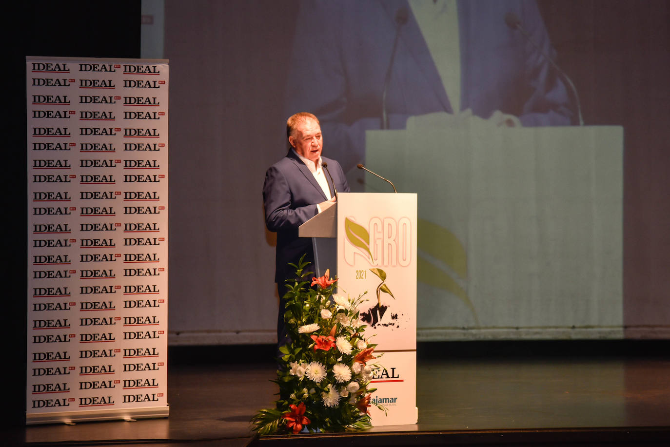 El Centro Cultural de Adra acogió este jueves una gala en la que se puso en valor al sector agroalimentario de la provincia de Almería