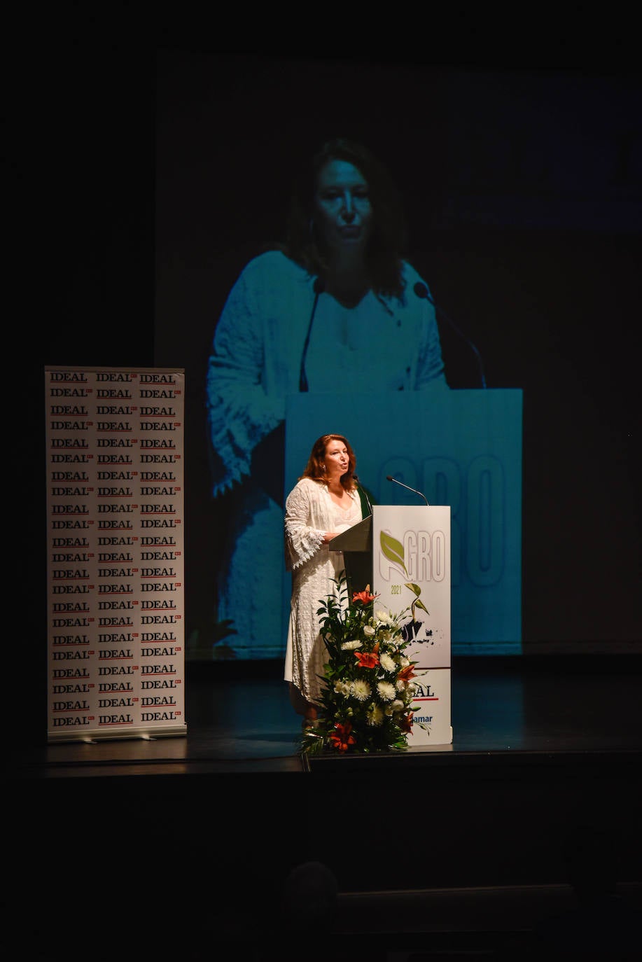 El Centro Cultural de Adra acogió este jueves una gala en la que se puso en valor al sector agroalimentario de la provincia de Almería