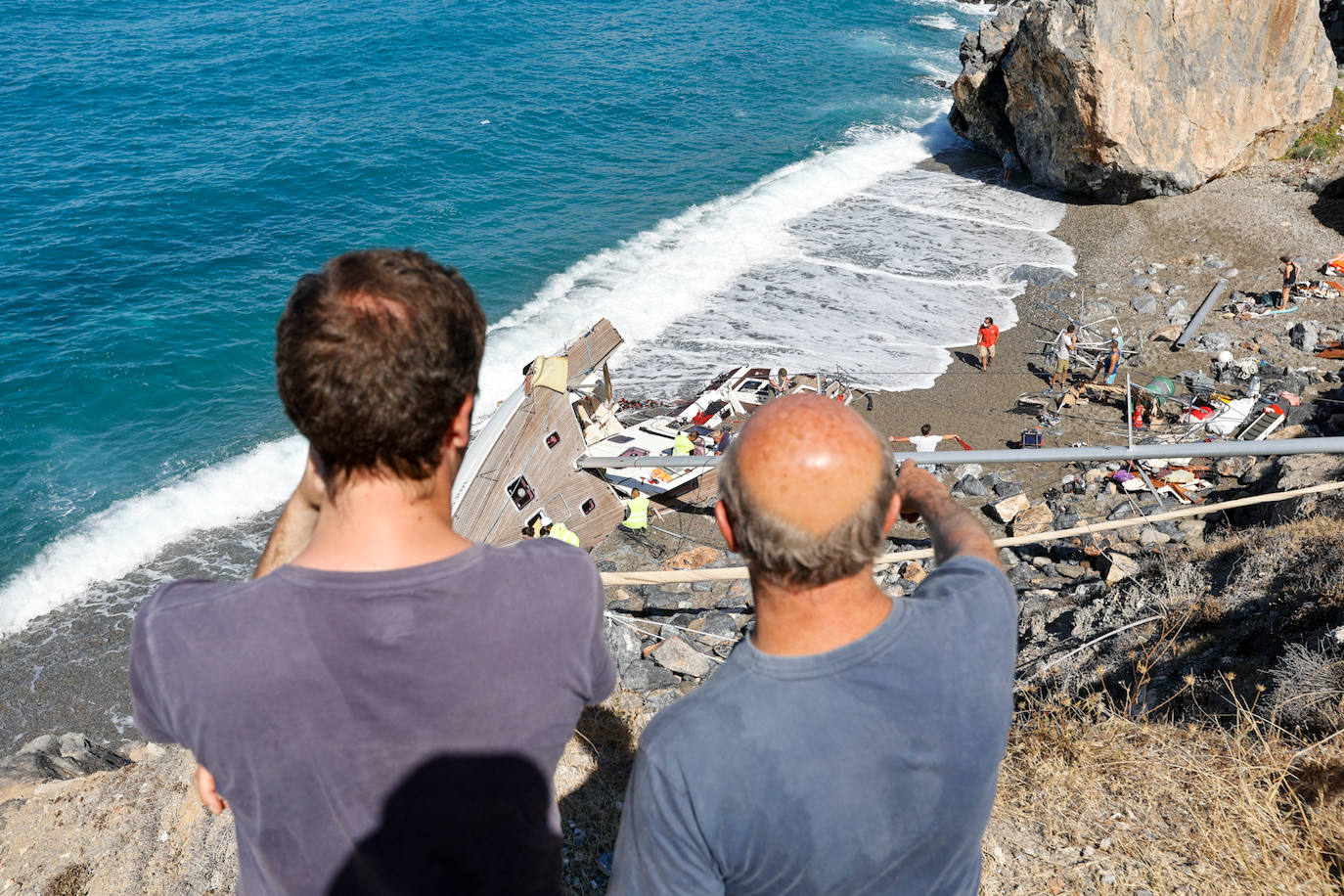 Así ha quedado la embarcación tras la pasada noche