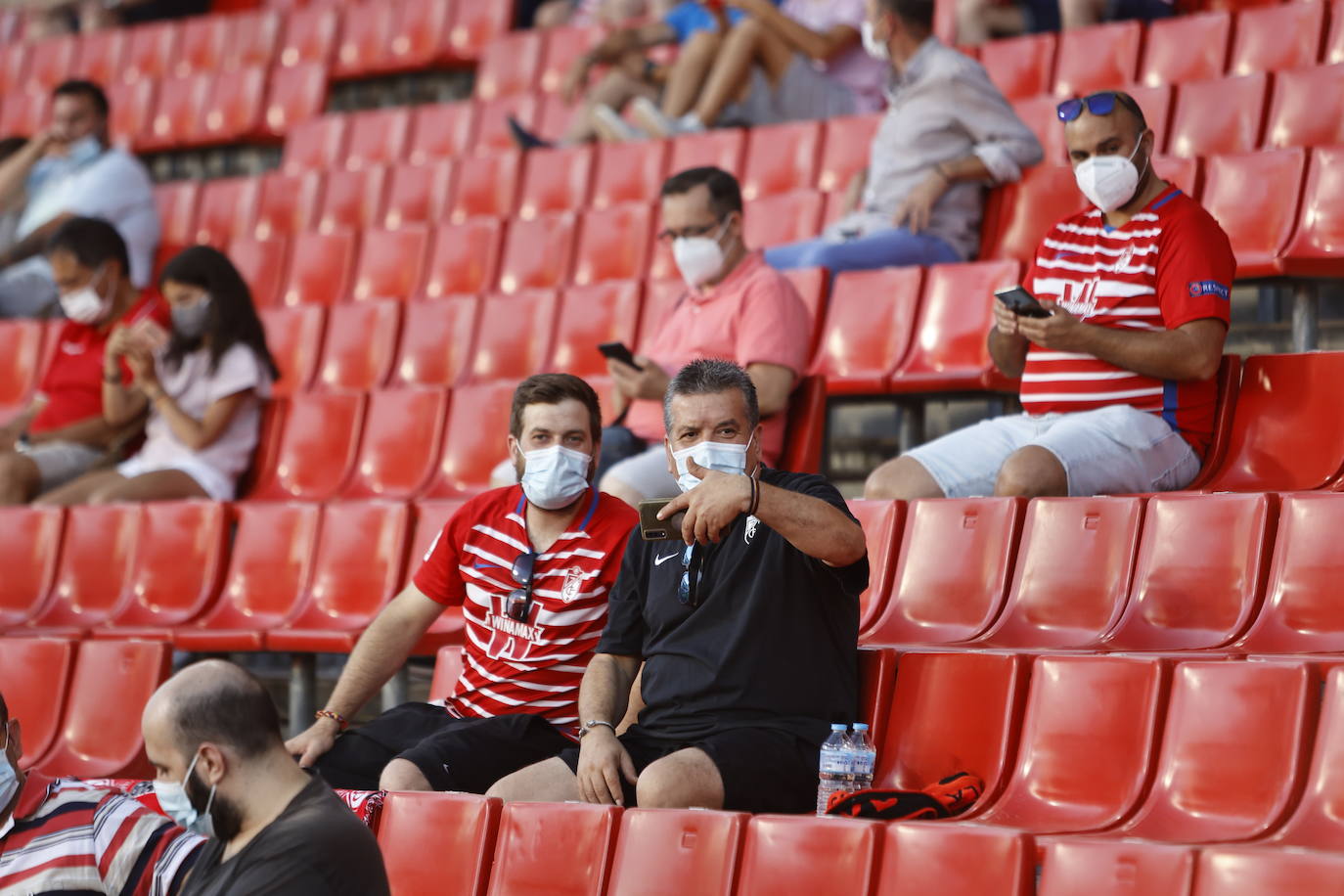 La afición vuelve a disfrutar de los partidos del Granada CF