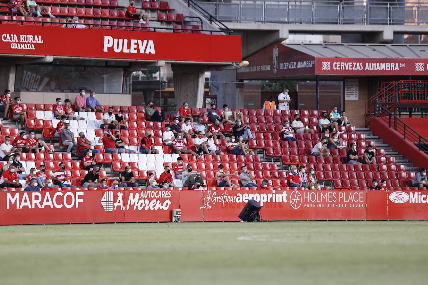 La afición vuelve a disfrutar de los partidos del Granada CF