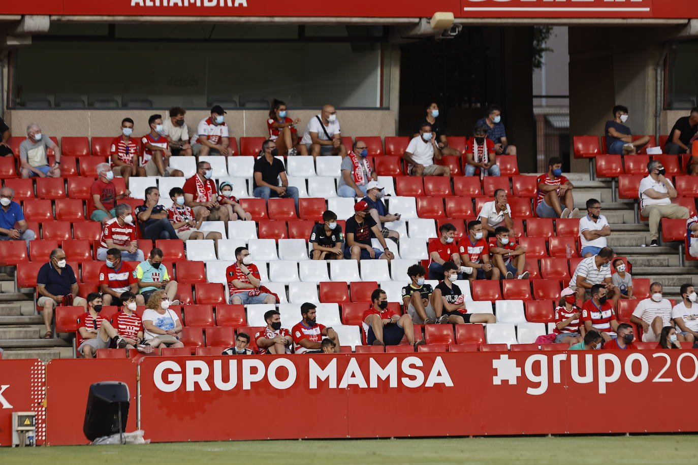 La afición vuelve a disfrutar de los partidos del Granada CF