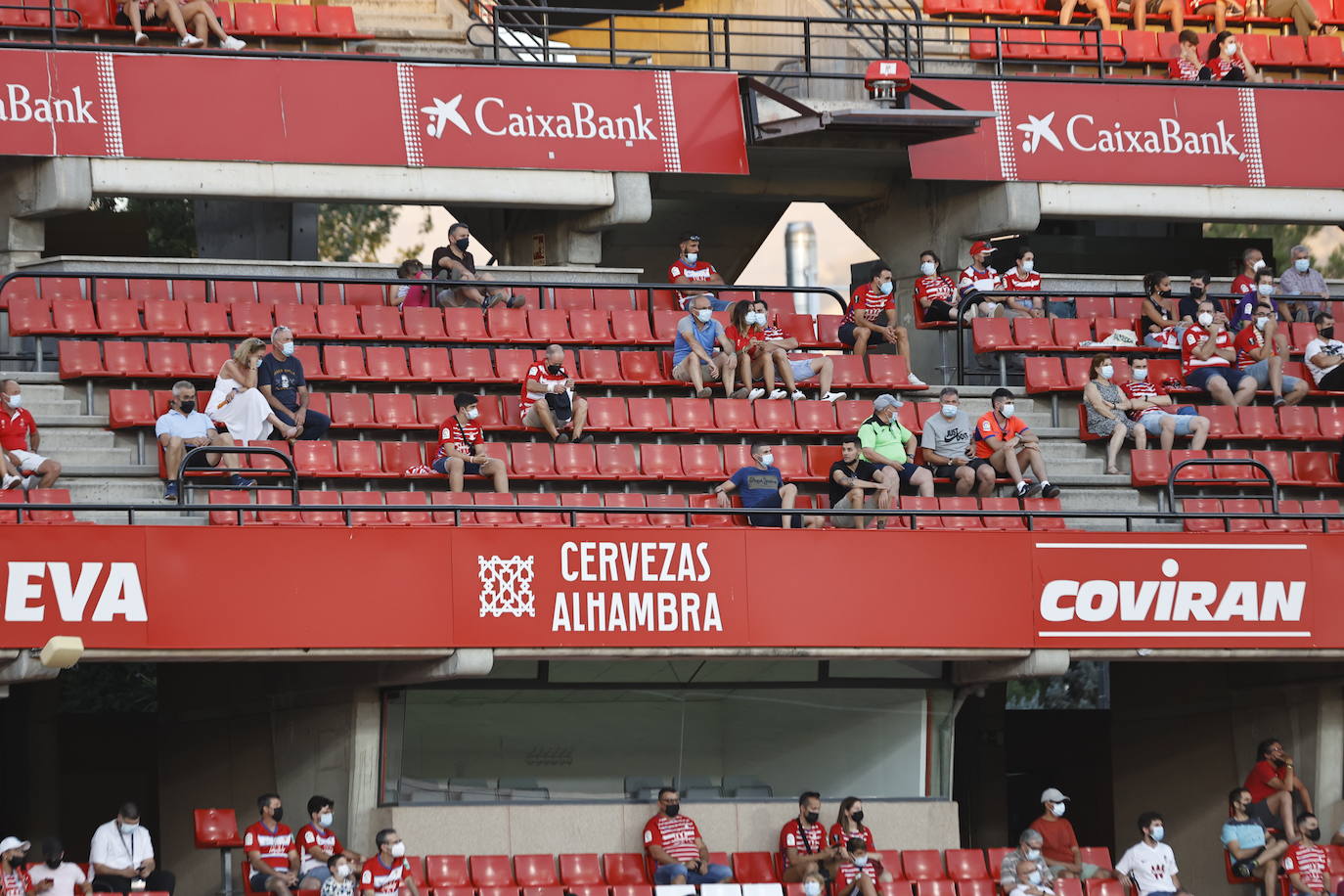 La afición vuelve a disfrutar de los partidos del Granada CF