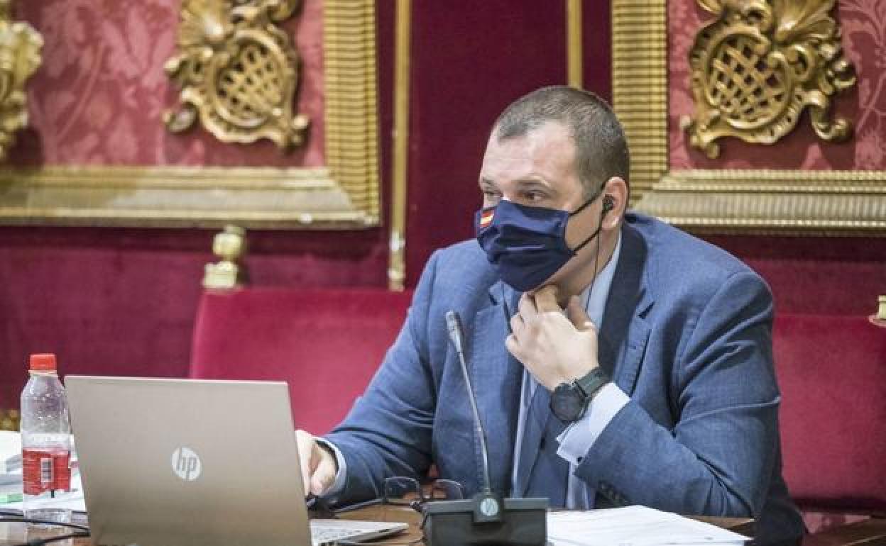 Miralles: «El PSOE solo ha copiado algo patentado por el PP»