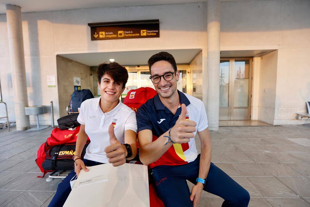 Llegada de los deportistas a Granada este lunes.