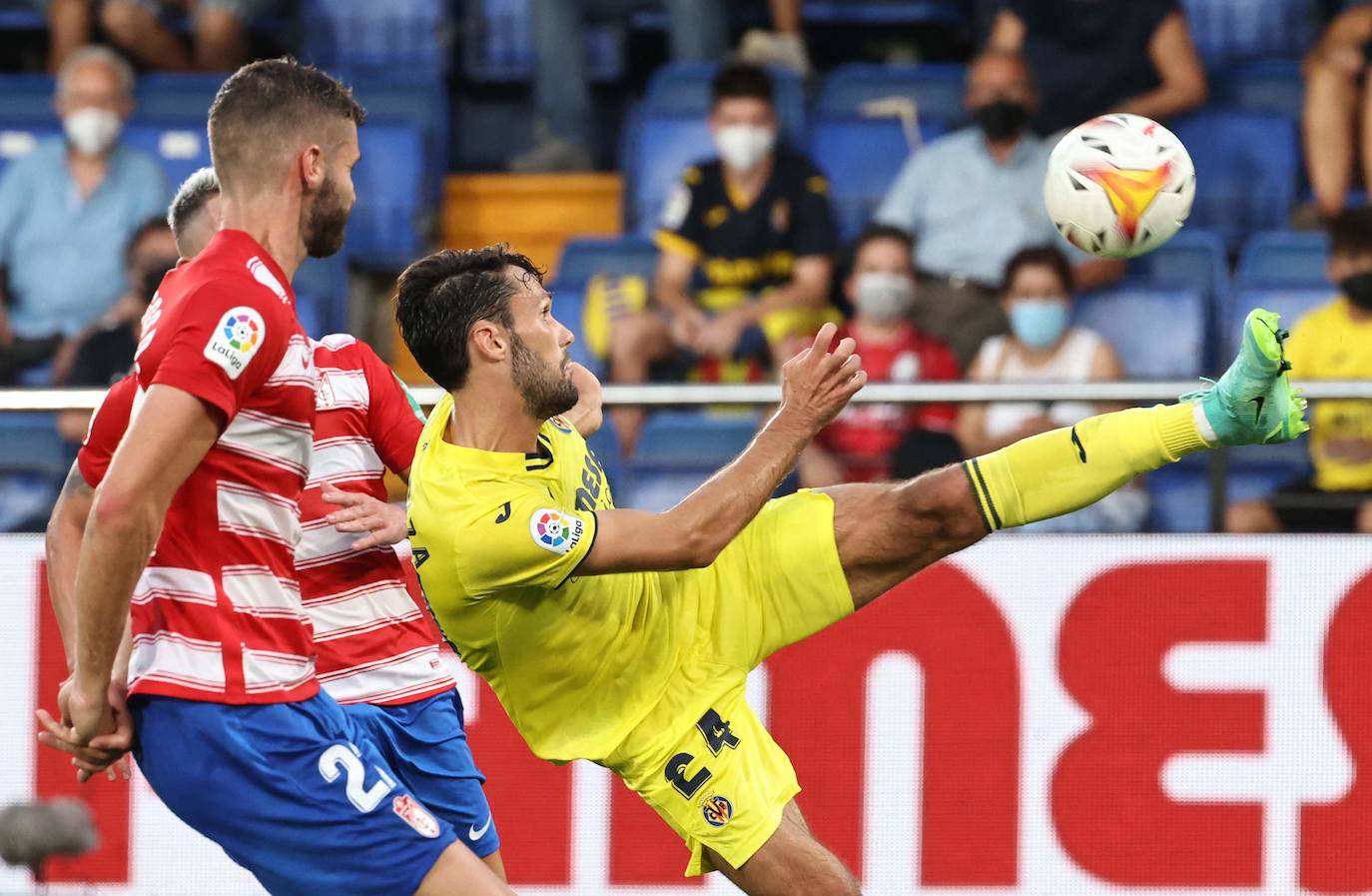 Fotos: Las mejores imágenes del encuentro entre el Villareal y el Granada