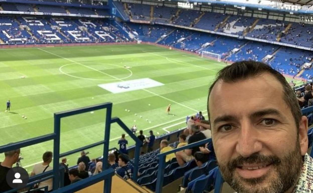 Diego Martínez, en el partido el Brentford y el Arsenal. 