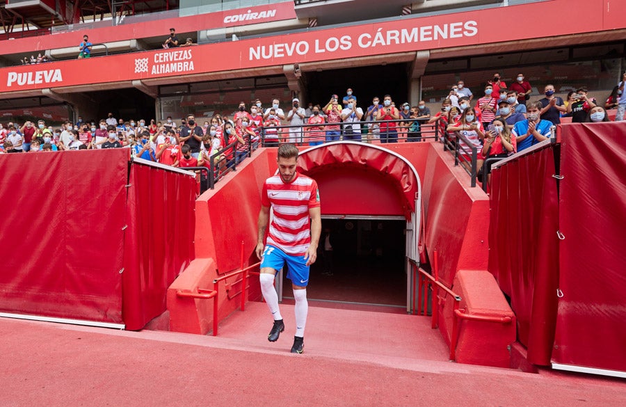 Así ha sido la presentación del nuevo fichaje del Granada CF