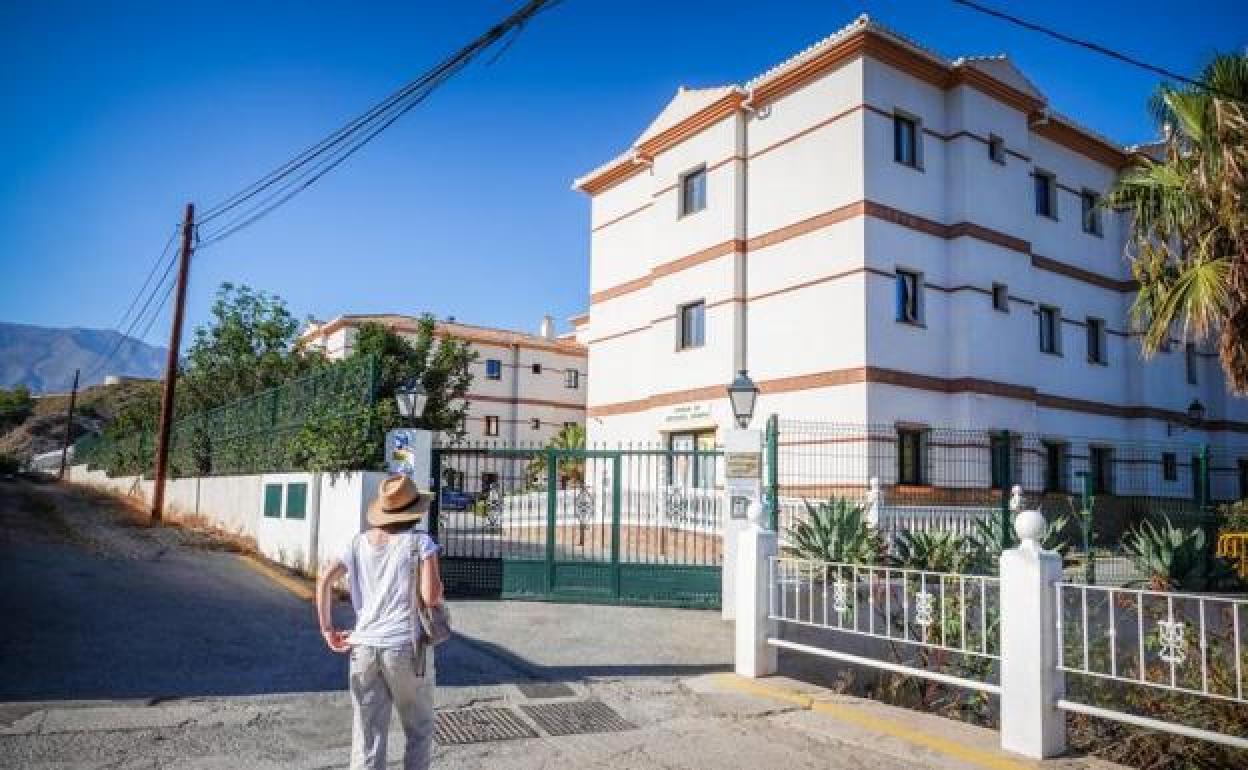 Residencia y Unidad de Estancia Diurna Virgen del Carmen de Gualchos-Castell de Ferro. 