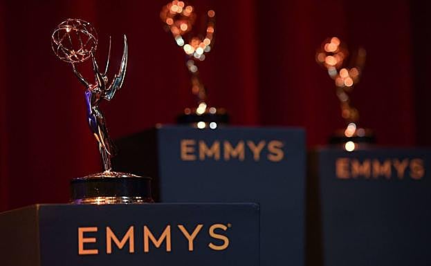 Estatuas de los Emmy. 