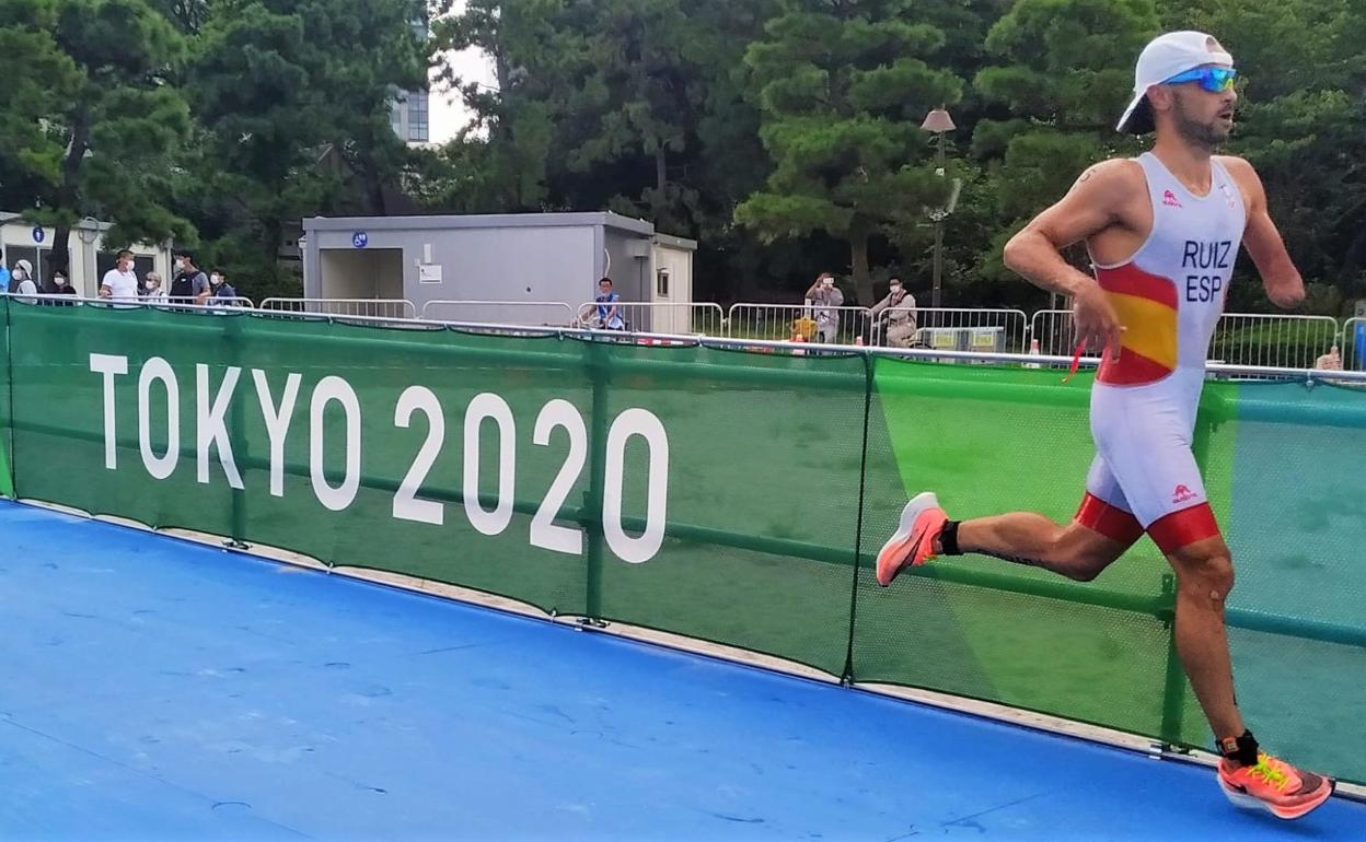 El almeriense Jairo Ruiz se hace con el diploma en Tokio en una prueba infernal