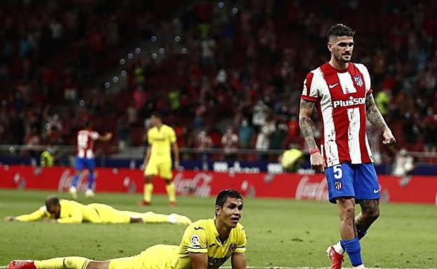 El Atlético perdona, lo paga, pero salva los muebles