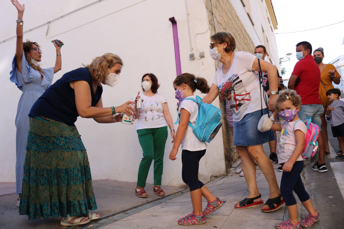 Fotos: Los alumnos de Jaén vuelven a clase con ilisión, seguridad y menos incertidumbre