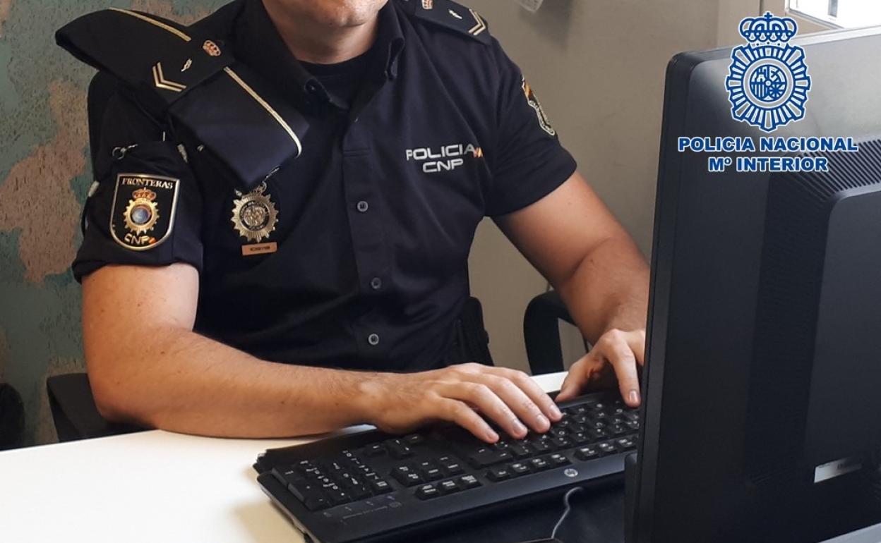 Detenido por presentar documentación falsa para conseguir un permiso de residencia y trabajo en Granada