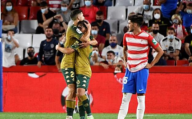 Canales hurga en las miserias defensivas del Granada