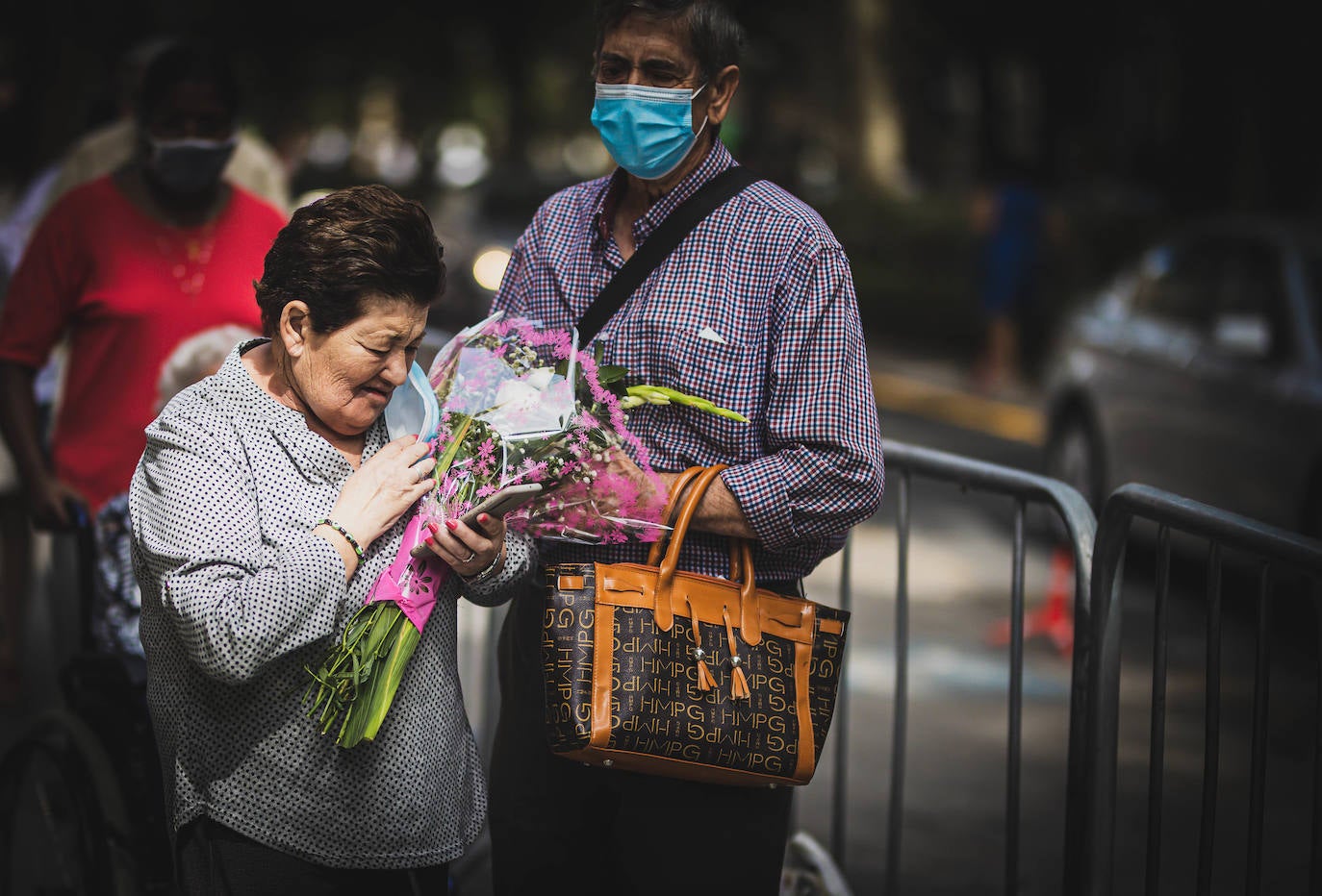 La ofrenda floral a la patrona de la ciudad regresa para celebrar su 40º aniversario, con una imagen que dista de la de otros años, pero que se asemeja a la que dejaba antes de la pandemia