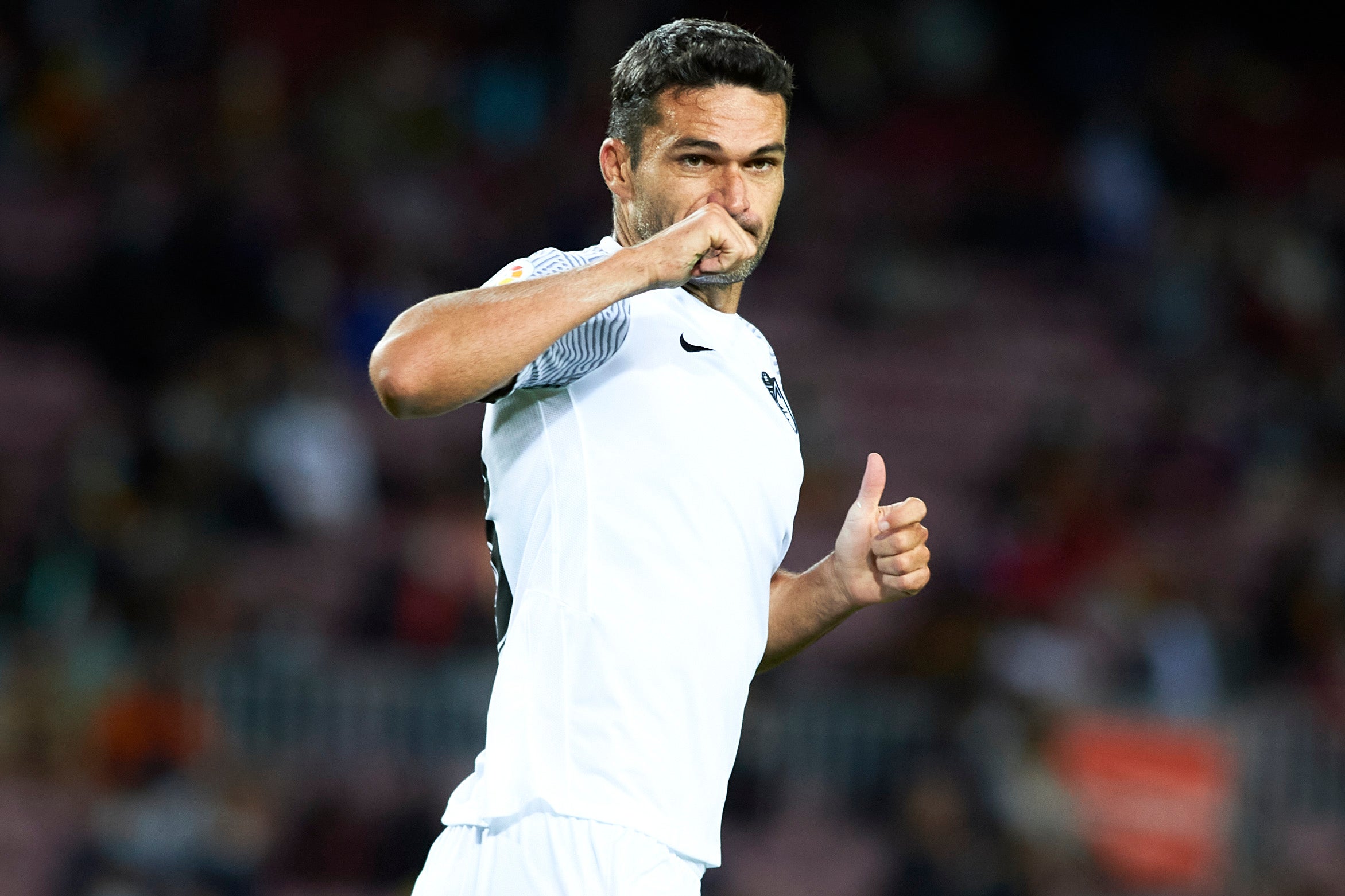 El Granada visita el Camp Nou con el objetivo de ponérselo difícil a todo un Barça que pasa por horas bajas.