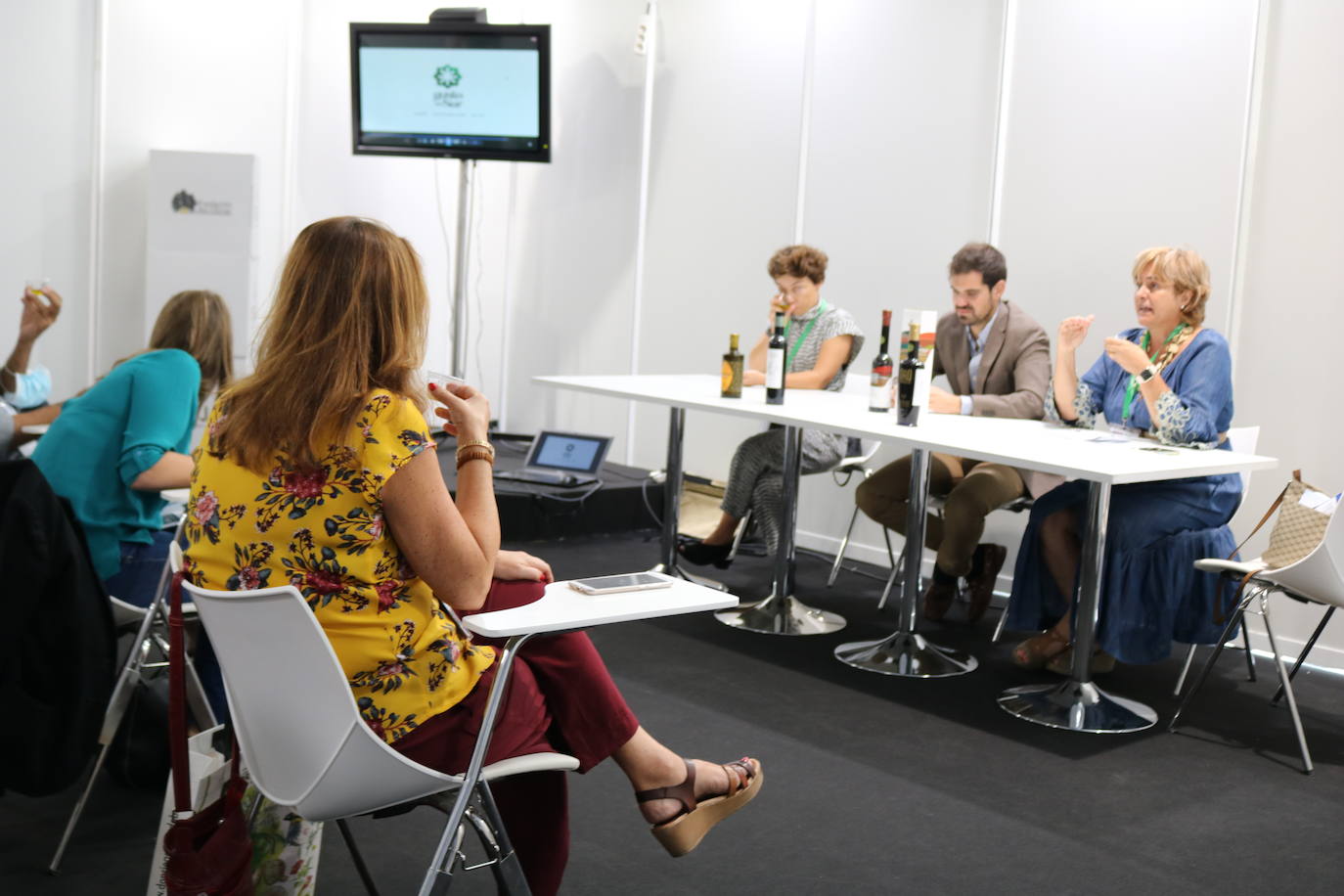 Primer día de Expoliva, marcado por la visita del Rey