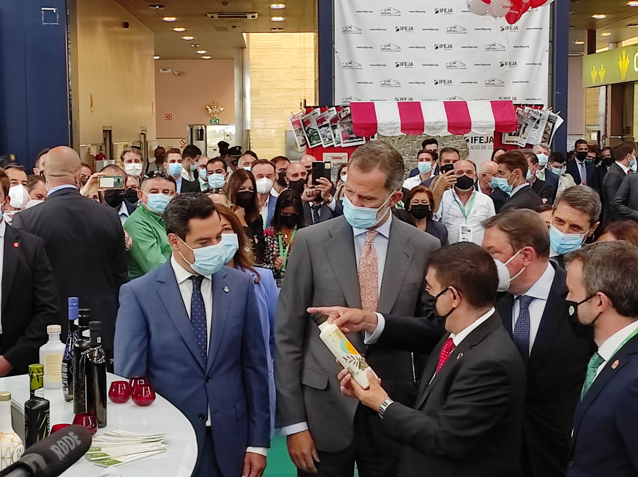 Primer día de Expoliva, marcado por la visita del Rey