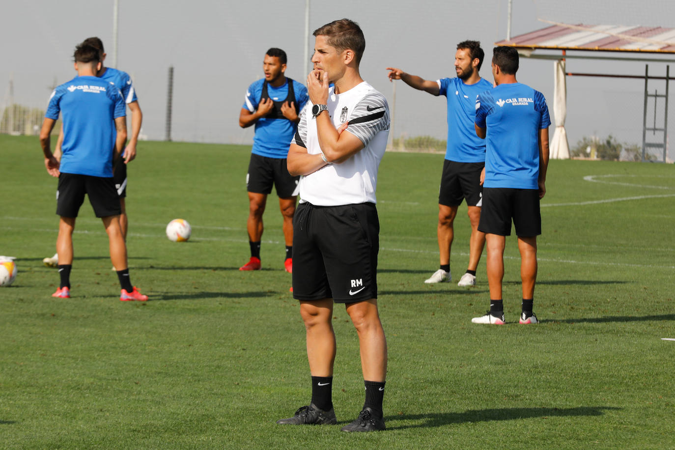 Entrenamiento del Granada este sábado.