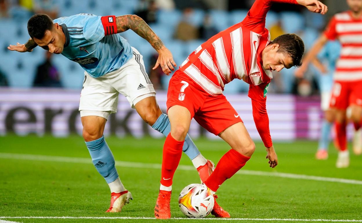Alberto Soro, durante el partido de ayer en Balaídos.