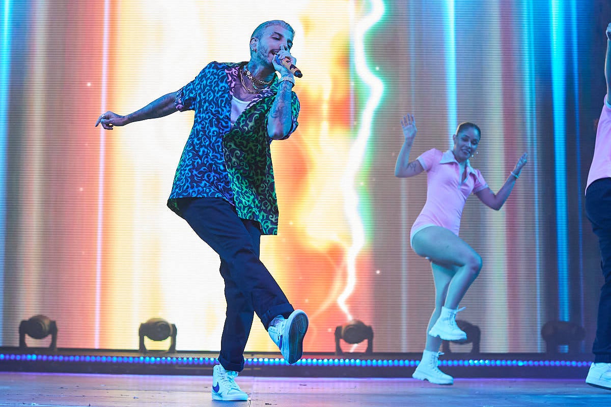 El concierto tuvo lugar en el aparcamiento exterior del Centro Comercial Nevada Shopping.