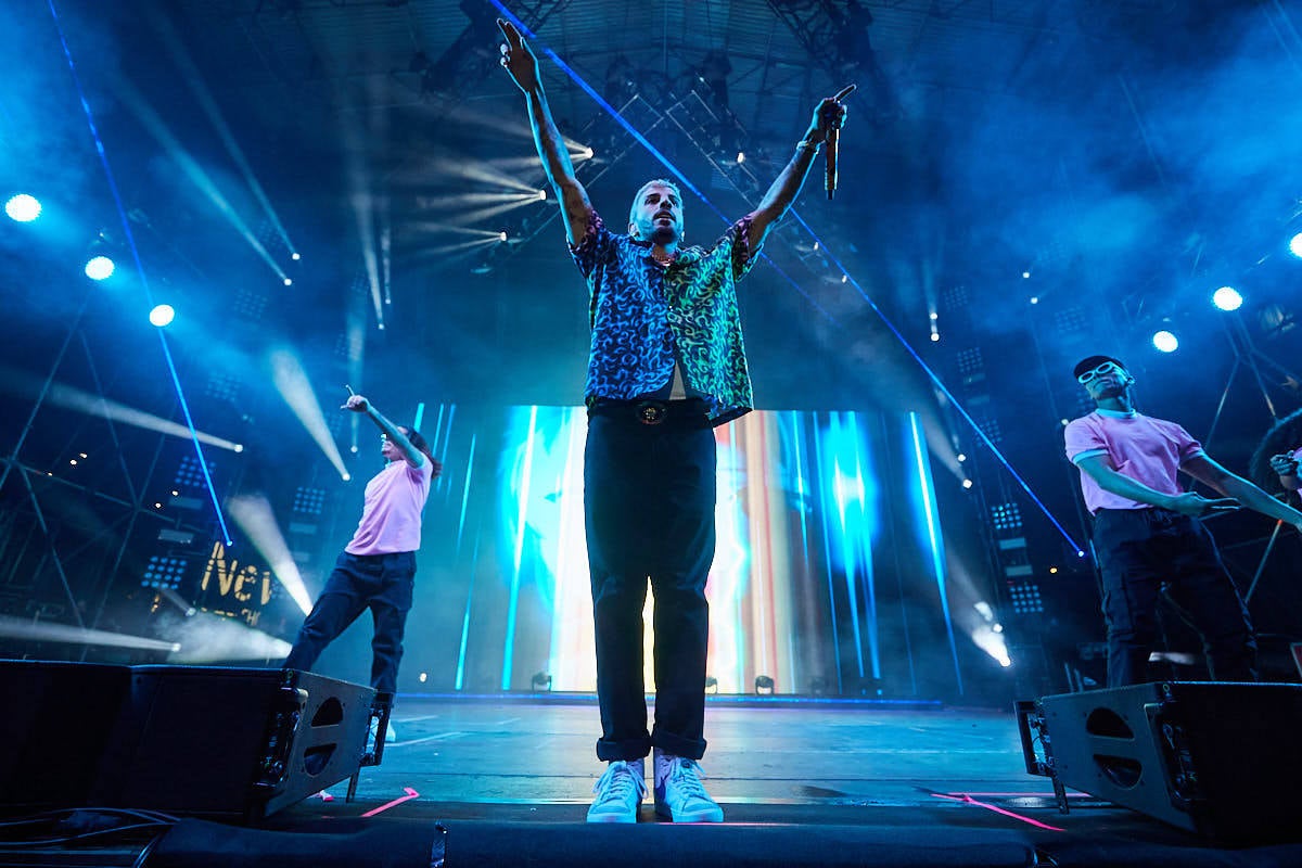 El concierto tuvo lugar en el aparcamiento exterior del Centro Comercial Nevada Shopping.