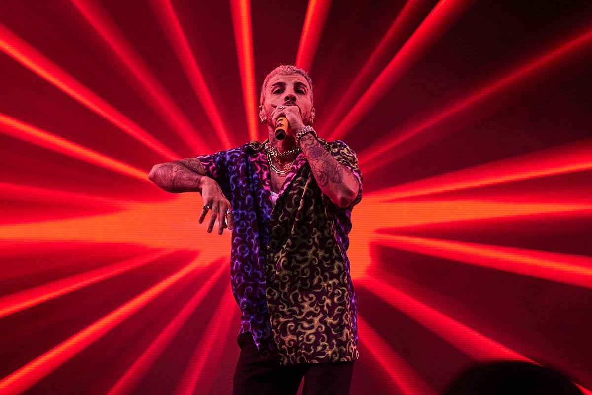 El concierto tuvo lugar en el aparcamiento exterior del Centro Comercial Nevada Shopping.