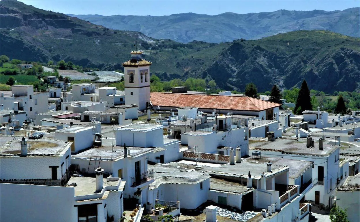 Pórtugos se prepara para celebrar durante cuatro días sus fiestas en honor a la Virgen del Rosario