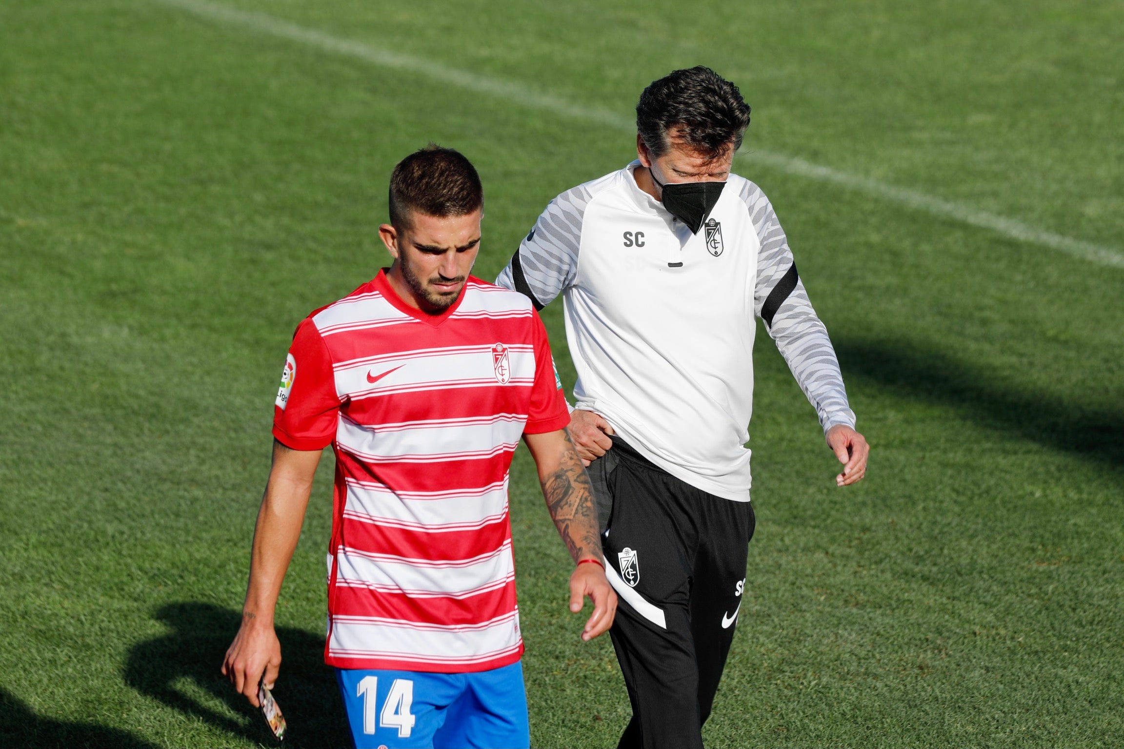 Partido amistoso entre el Granada y el Rercreativo